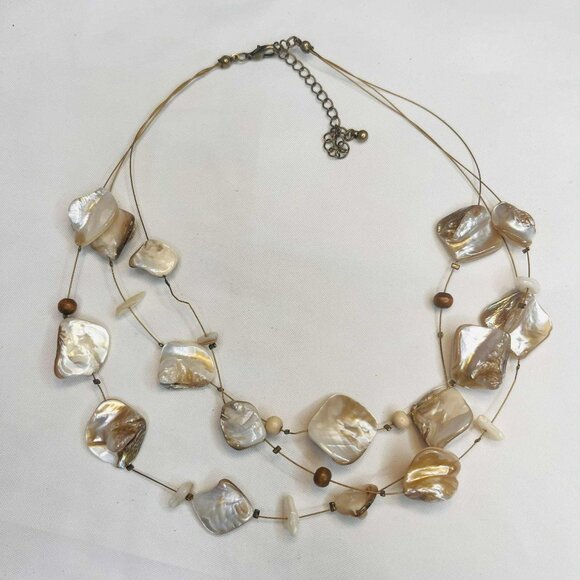 Vintage Mother-of-Pearl Layered Necklace — 39–44 cm Adjustable - Picture 1 of 8